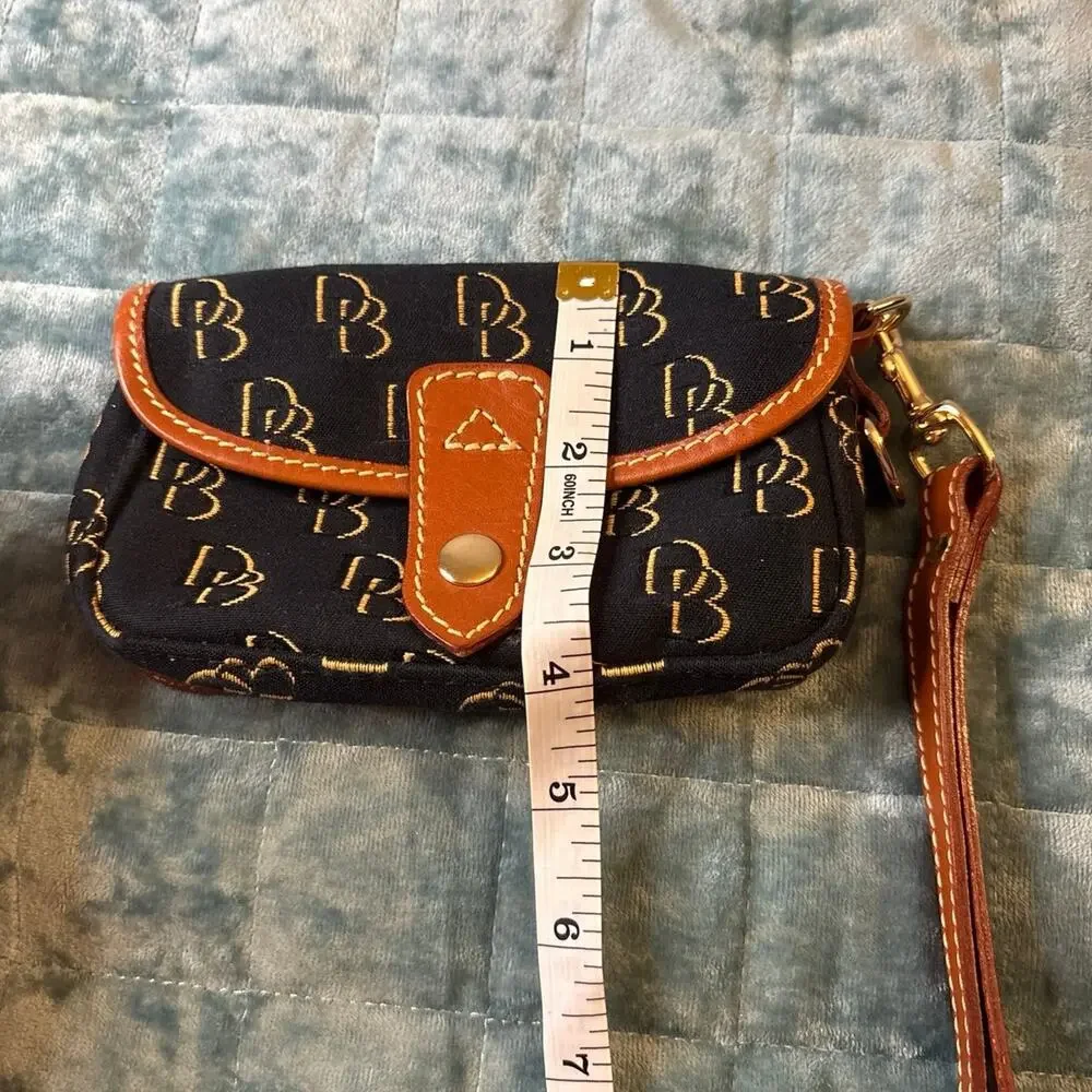 Dooney & Bourke Wristlet Black Multi Coated Canvas Gold Hardware Small Y2K NWOT
